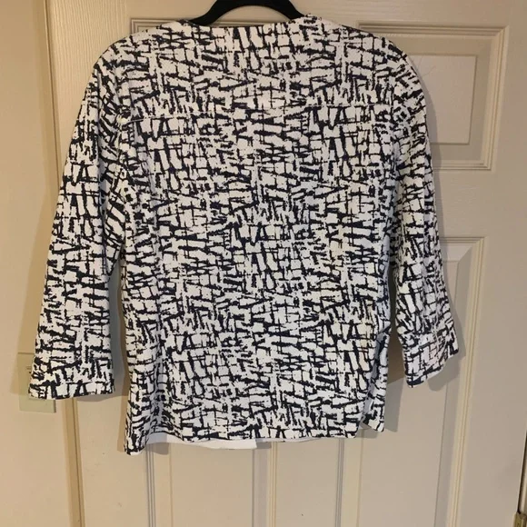 Chico’s Navy Blue/White Print Lined Jacket sz 2 - Picture 4 of 5